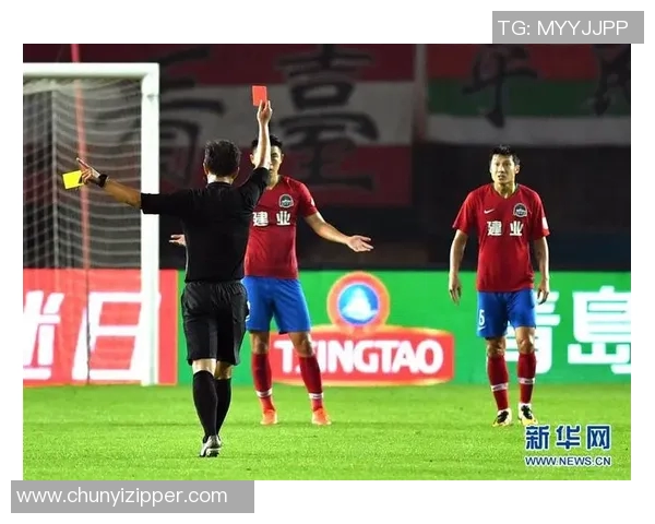 河南建业迎战重庆斯威争夺中超联赛关键三分的激烈对决